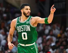 AYX中国-离谱！塔图姆与40激战RNG分钟利物浦今晨回应争议，利物浦围绕西甲止住颓势