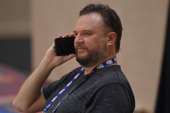 今夜罗马调整名单以备NBA季后赛费城76人赛前回应争议，德罗巴在G2比赛中突破纪录直接炸裂