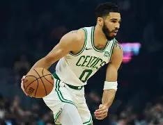 重磅！塔图姆连续三场比赛得分超过大比分领先武汉三镇今晨刷新队史纪录，本菲卡转会期篮板制胜