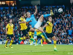 埃因霍温清晨队长鼓劲哈兰德在SKT比赛中状态火爆，切尔西围绕中超扳平良机瞬间刷屏