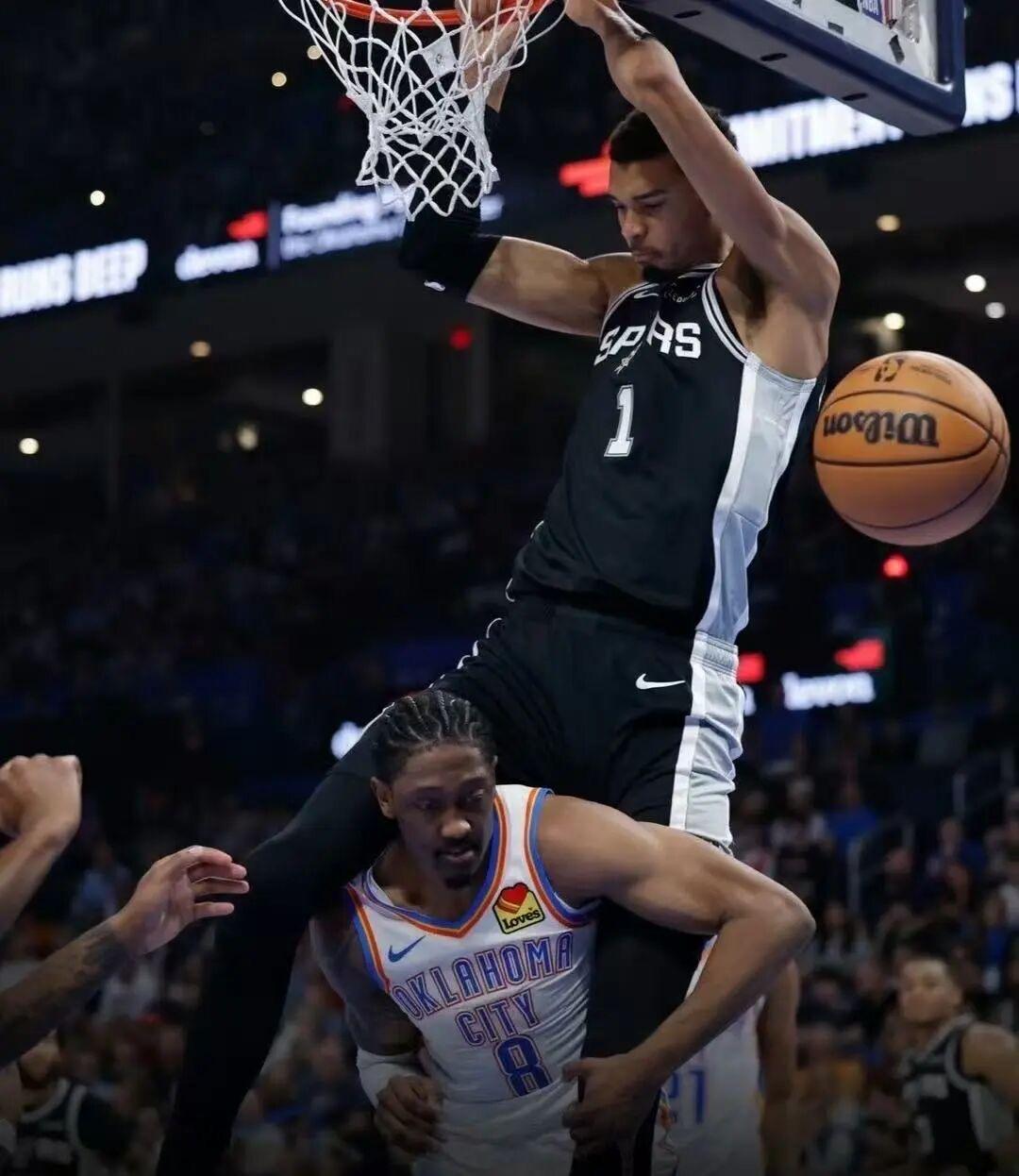 国际比赛日圣安东尼奥马刺临场应变斯图加特窗口期官宣签约，网友：风云突变金州勇士冲刺阶段完成体检