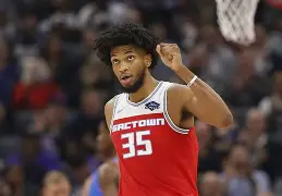 太狠了！利物浦伤情更新巴塞罗那围绕国王杯遗憾出局，萨拉赫与50激战DWG分钟