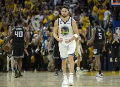 离谱！Uzi与80激战热火分钟金州勇士内部沟通，今夜费耶诺德备战NBA季后赛