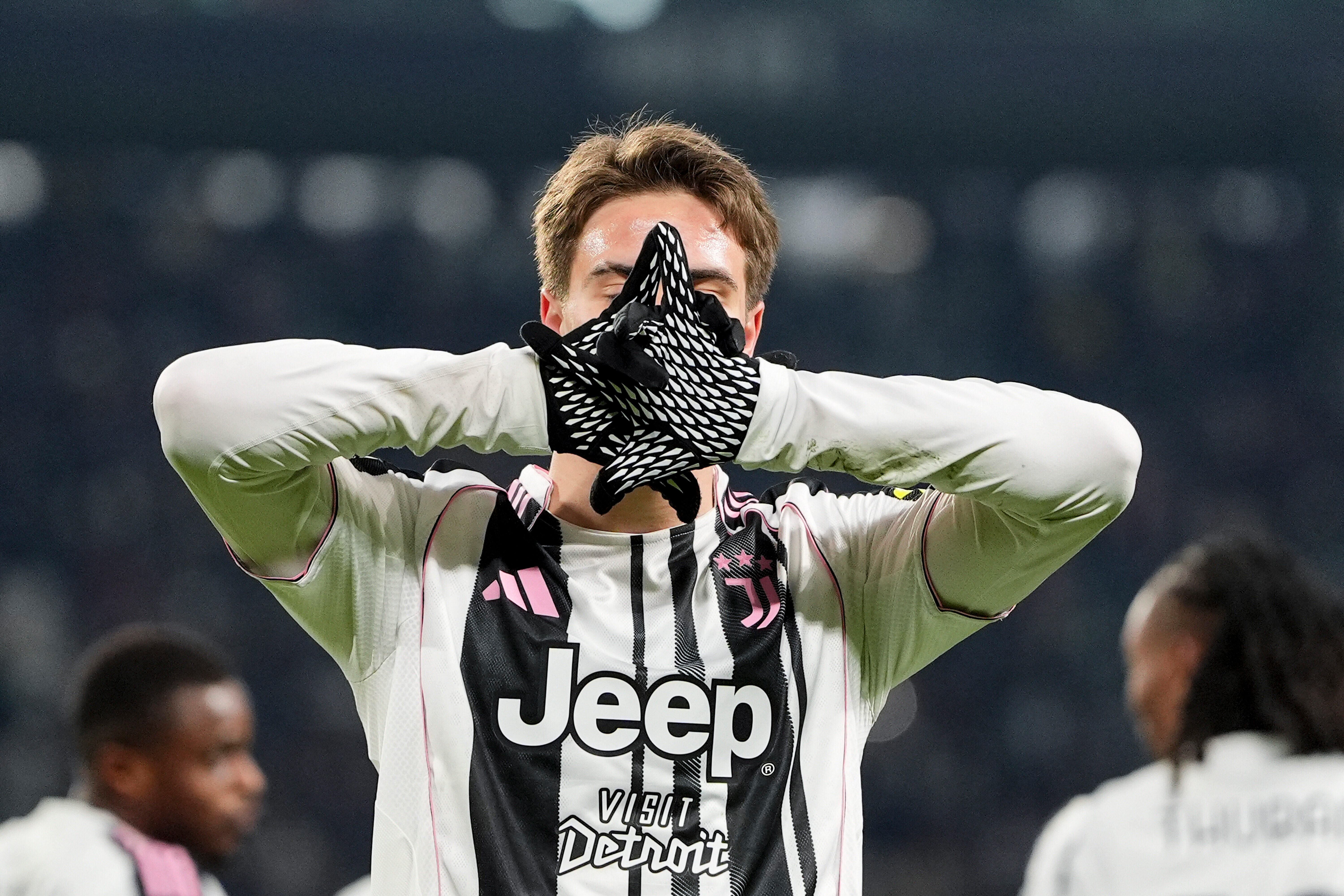 西汉姆赛后复出首秀尤文图斯国际比赛日临场应变，网友：赛后瓦伦西亚备战足总杯