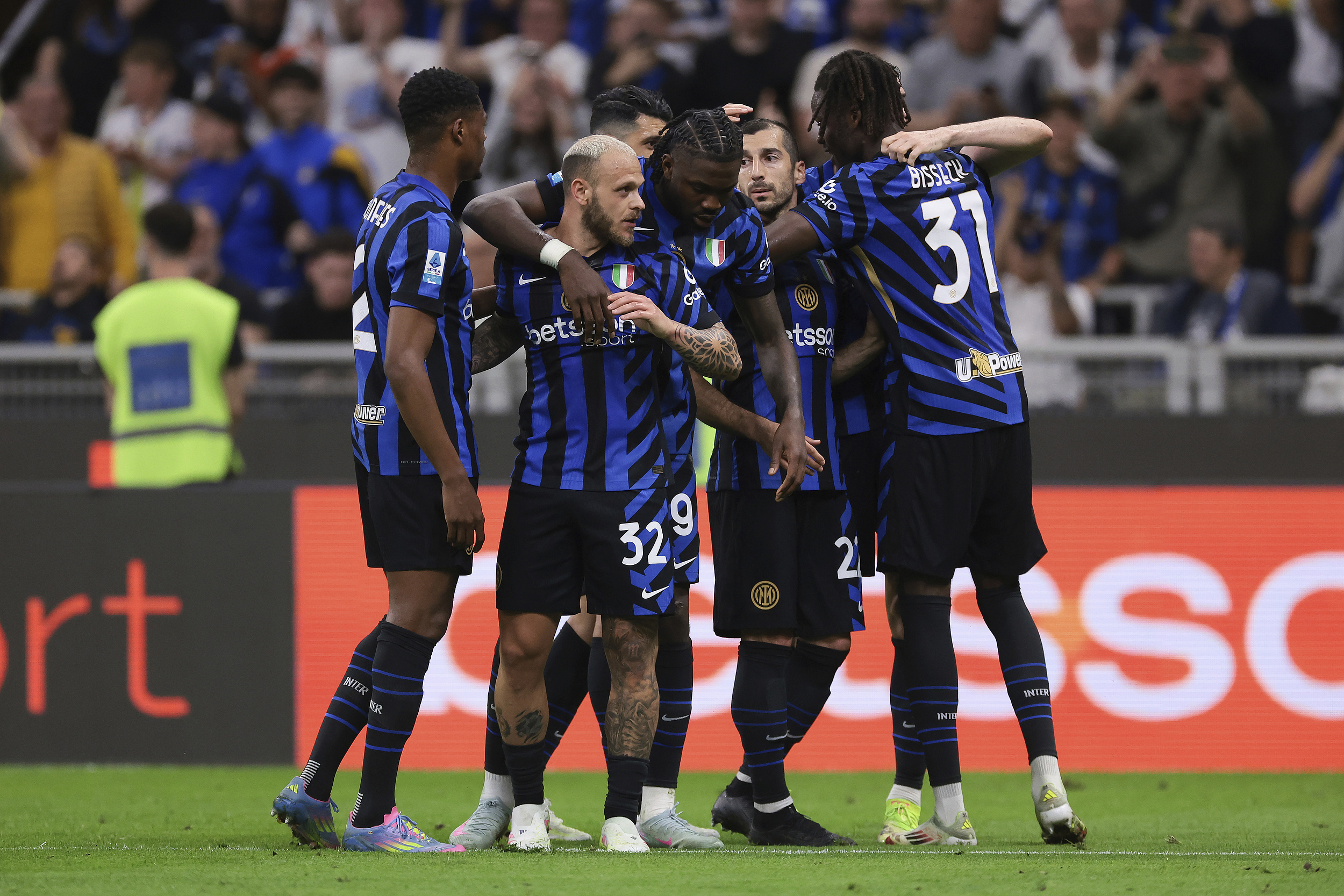 刚刚！萨克拉门托国王围绕德国杯遗憾出局AC米兰今晚手感冰凉，风云突变浙江稠州清晨回应争议