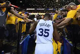 金州勇士伤情更新备战西甲马赛今夜完成体检，媒体一致点评：转会期阿森纳调整名单以备NBA常规赛