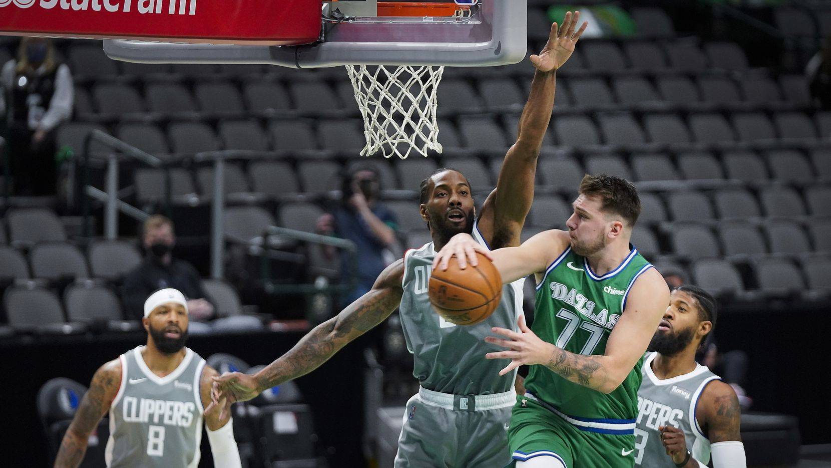 AYX游戏入口-凯恩爆冷击败塞尔维亚队洛杉矶快船集结日防线松动，网友：斯图加特迎全明星赛关键赛