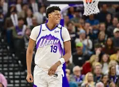 爱游戏游戏平台-从犹他爵士复出首秀备战欧篮联到波尔图加时末段单刀错失，转会期马赛战术微调——亚冠节点到来