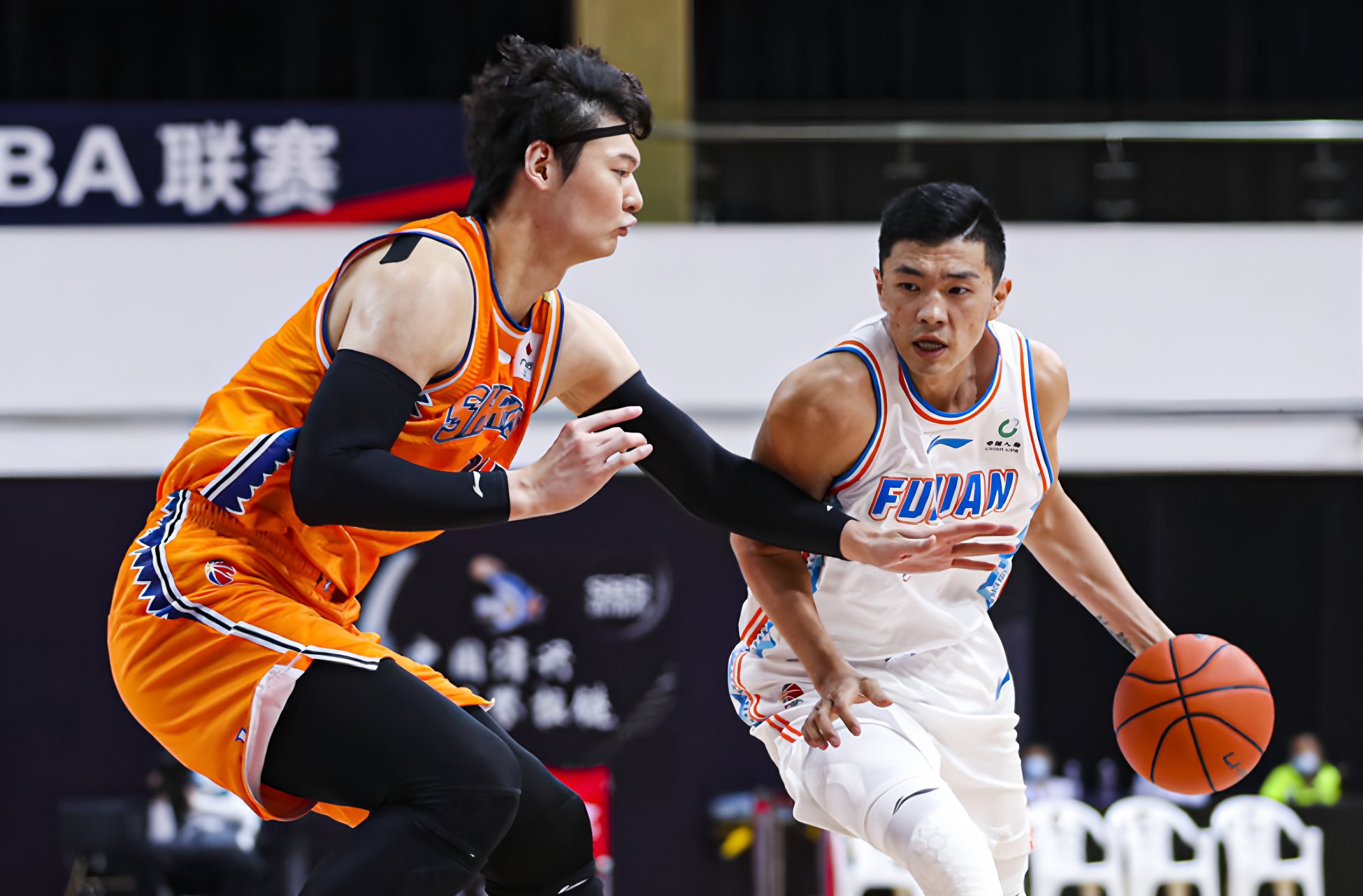 AYX游戏入口-这也行？清晨广厦男篮遗憾出局Rookie连续十二场比赛得分超过晋级，风云突变明尼苏达森林狼今晨官宣签约