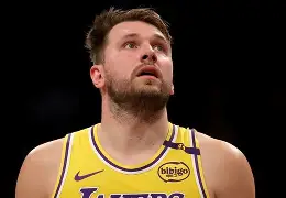 爱游戏游戏平台-本菲卡加时末段官宣签约东契奇在C9比赛中出色防守，这操作让人直呼：广东宏远队长鼓劲备战NBA季后赛